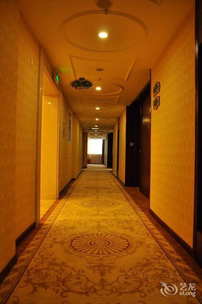 Vienna Hotel Sh Fengxian Nanqiao Jinhai Road Shanghai Bagian luar foto