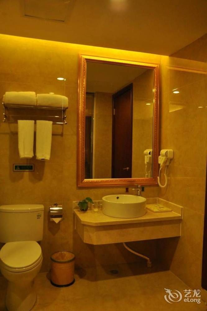 Vienna Hotel Sh Fengxian Nanqiao Jinhai Road Shanghai Bagian luar foto