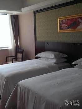 Vienna Hotel Sh Fengxian Nanqiao Jinhai Road Shanghai Bagian luar foto
